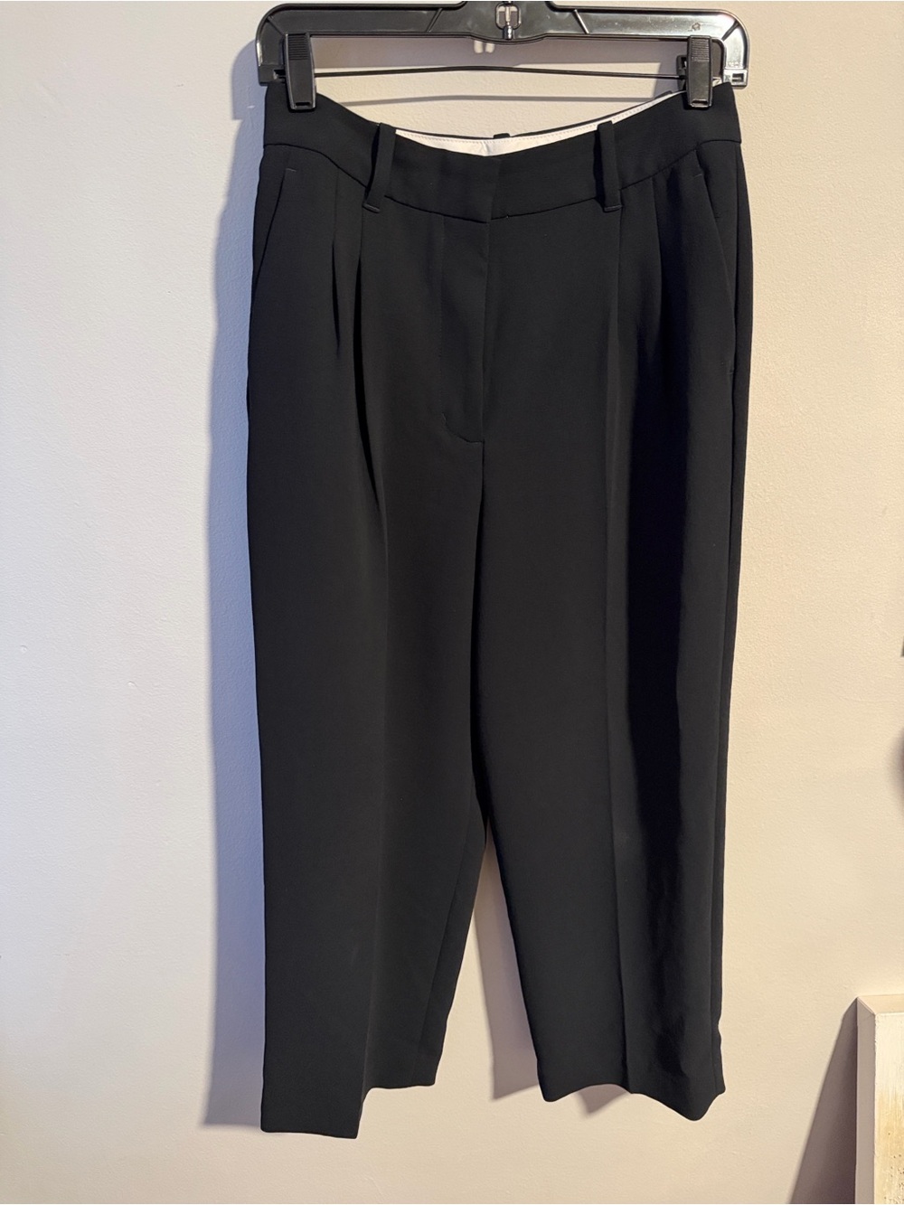 ARITZIA the effortless pants in crepette size 6 crop
